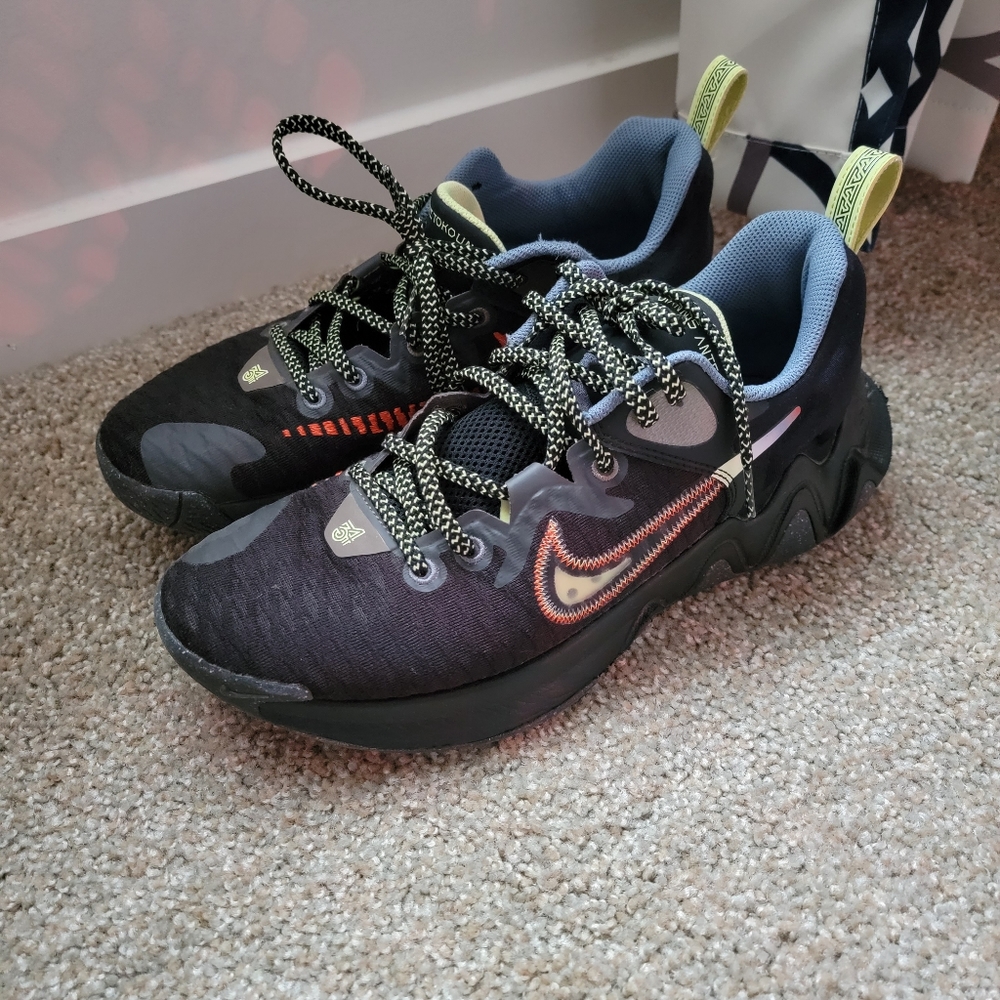 Mens nike shoes